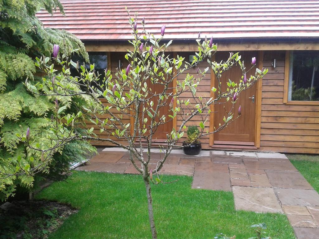 Manor Garden Lodge Wirral Esterno foto